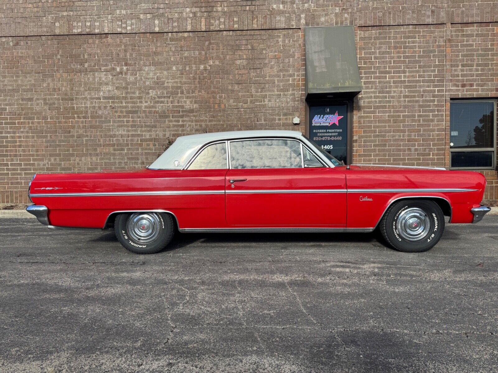 Oldsmobile-Cutlass-Coupe-1963-Red-116834-11