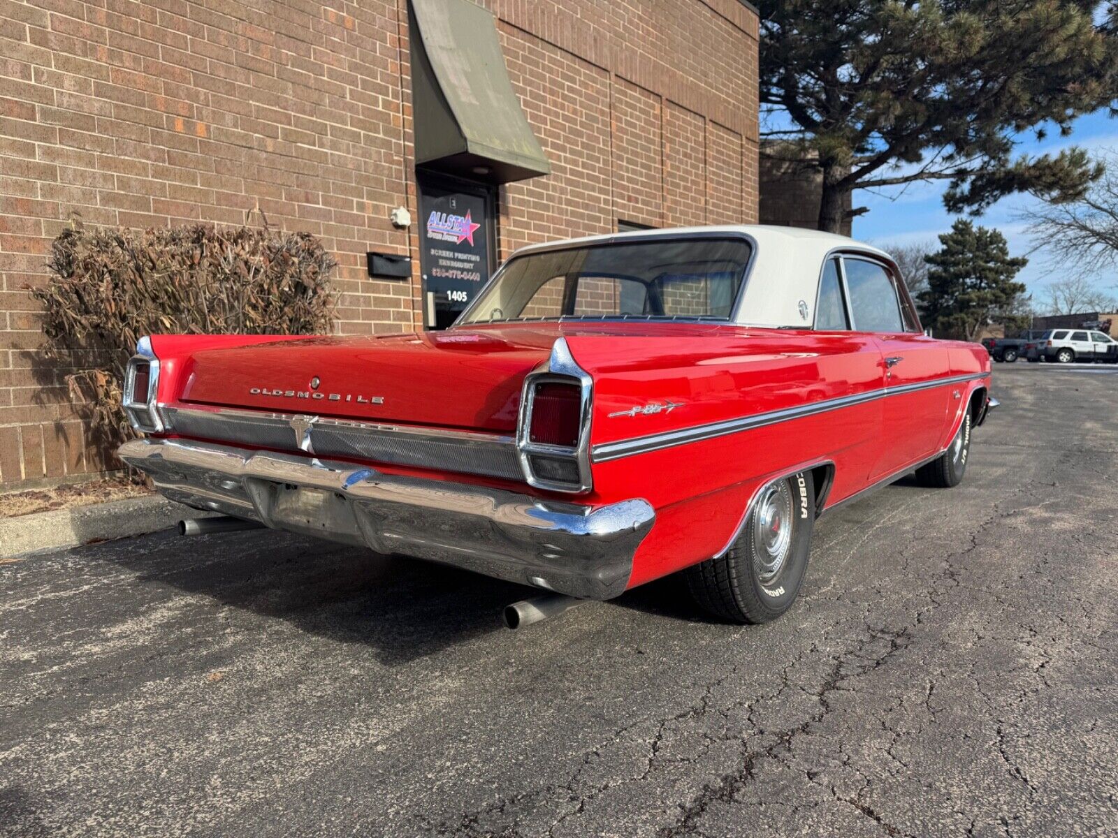 Oldsmobile-Cutlass-Coupe-1963-Red-116834-13