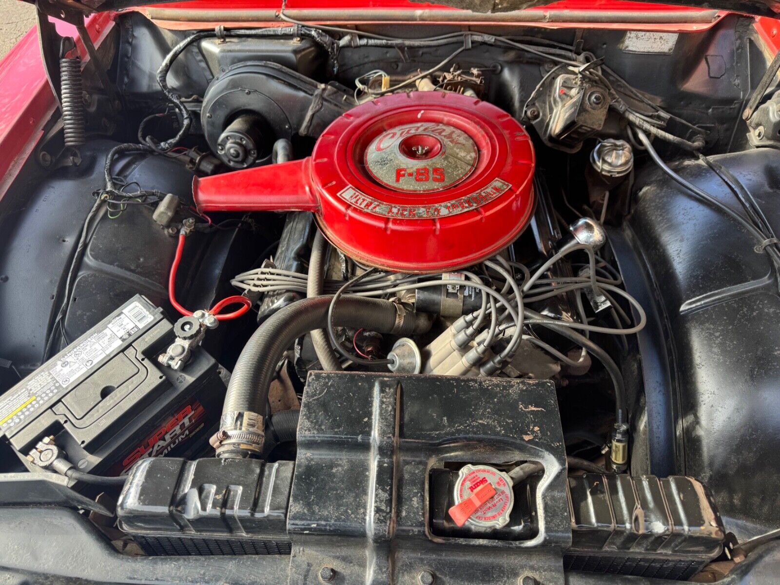 Oldsmobile-Cutlass-Coupe-1963-Red-116834-14