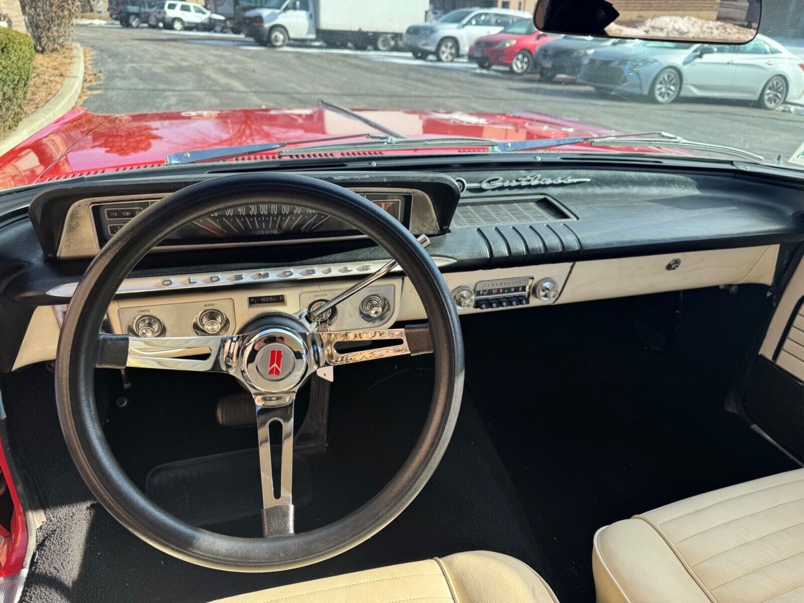 Oldsmobile-Cutlass-Coupe-1963-Red-116834-28