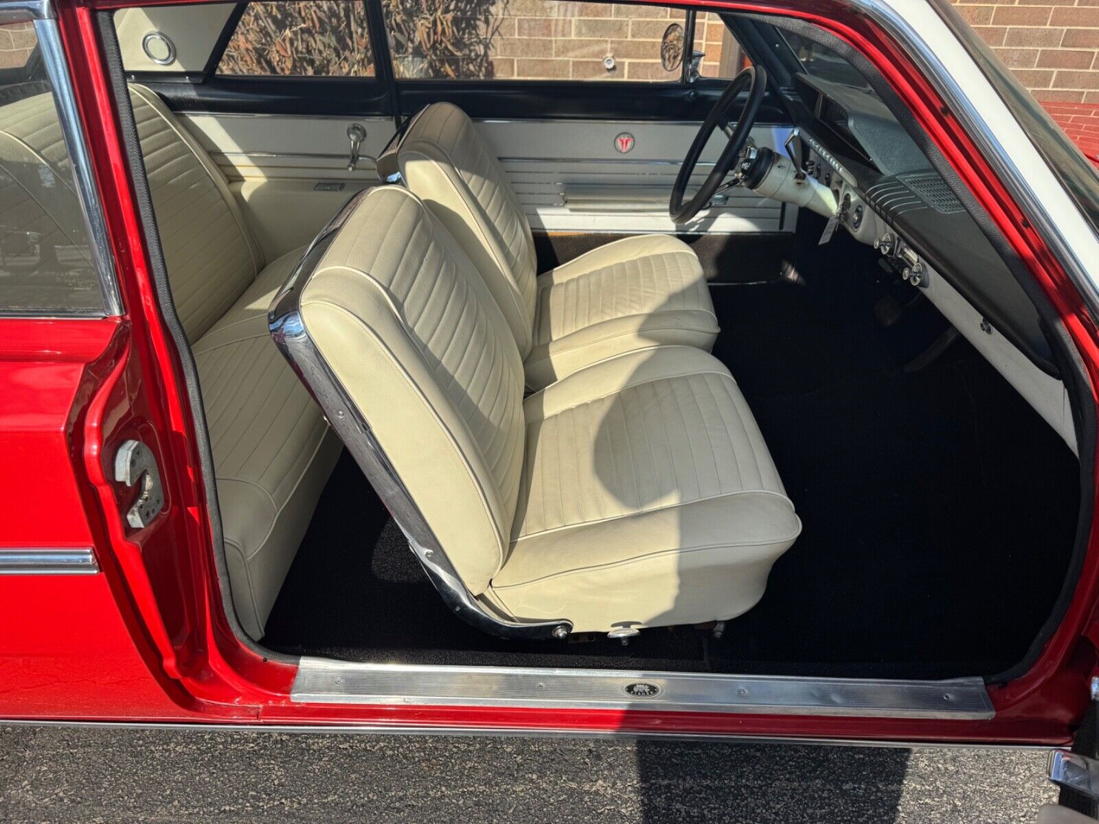 Oldsmobile-Cutlass-Coupe-1963-Red-116834-31