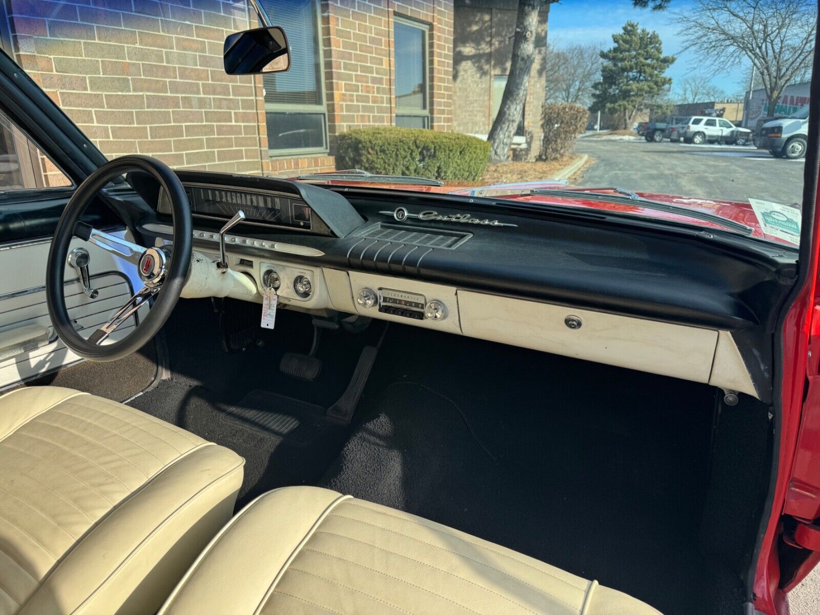 Oldsmobile-Cutlass-Coupe-1963-Red-116834-33