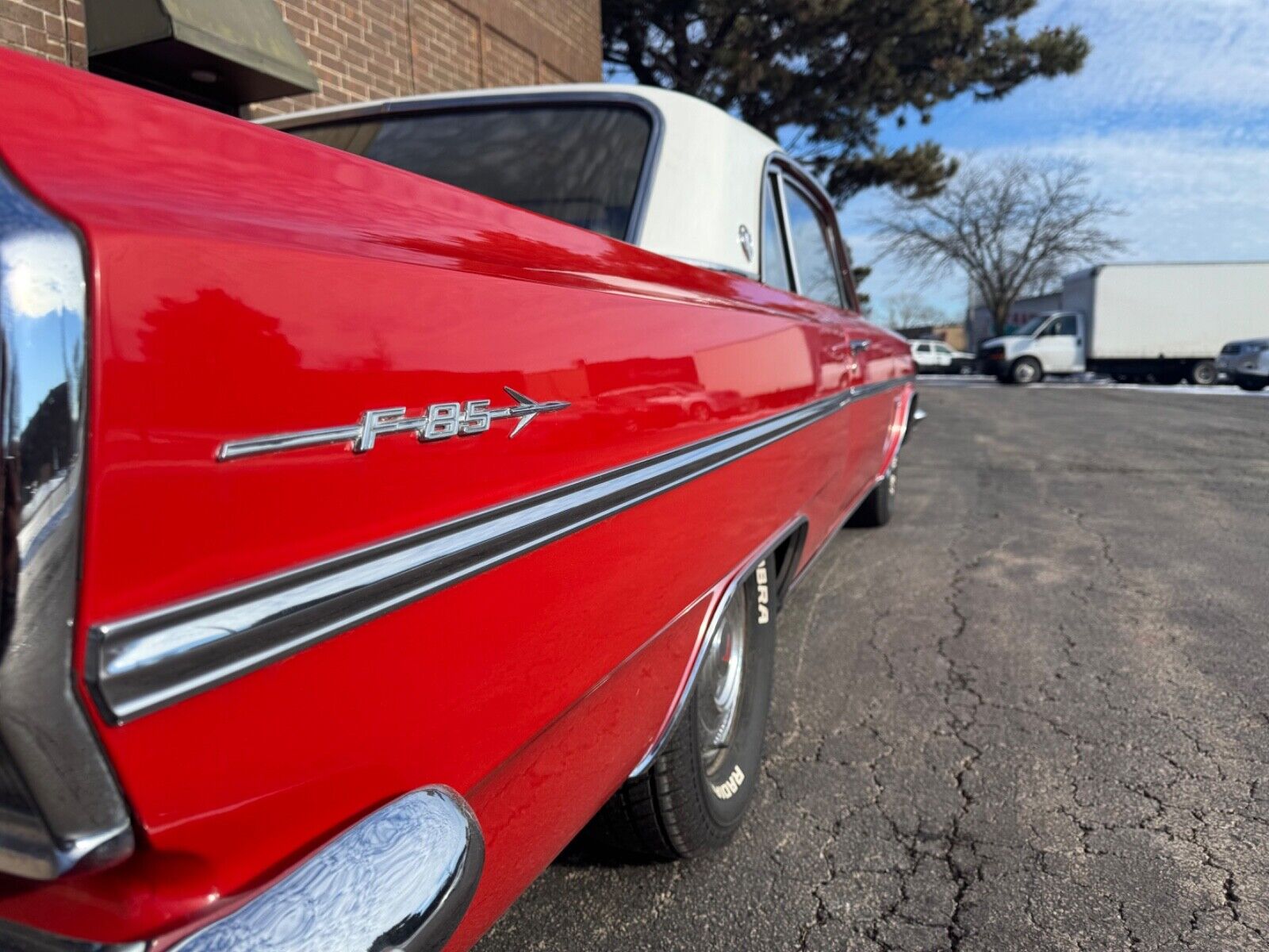 Oldsmobile-Cutlass-Coupe-1963-Red-116834-8