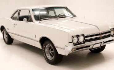 Oldsmobile-Cutlass-Coupe-1966-White-Blue-66868-6