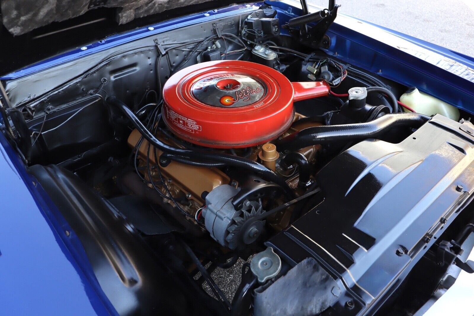 Oldsmobile-Cutlass-Coupe-1967-Blue-White-96802-31