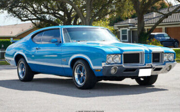 Oldsmobile-Cutlass-Coupe-1971-White-Gray-133180-11