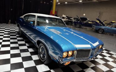 Oldsmobile-Cutlass-Coupe-1972-Blue-White-0-7