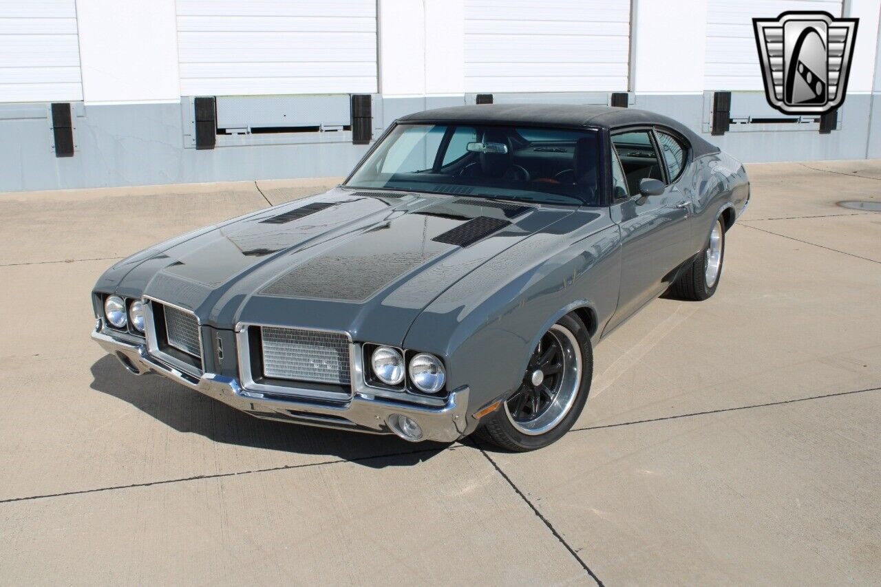 Oldsmobile-Cutlass-Coupe-1972-Gray-Black-488-2