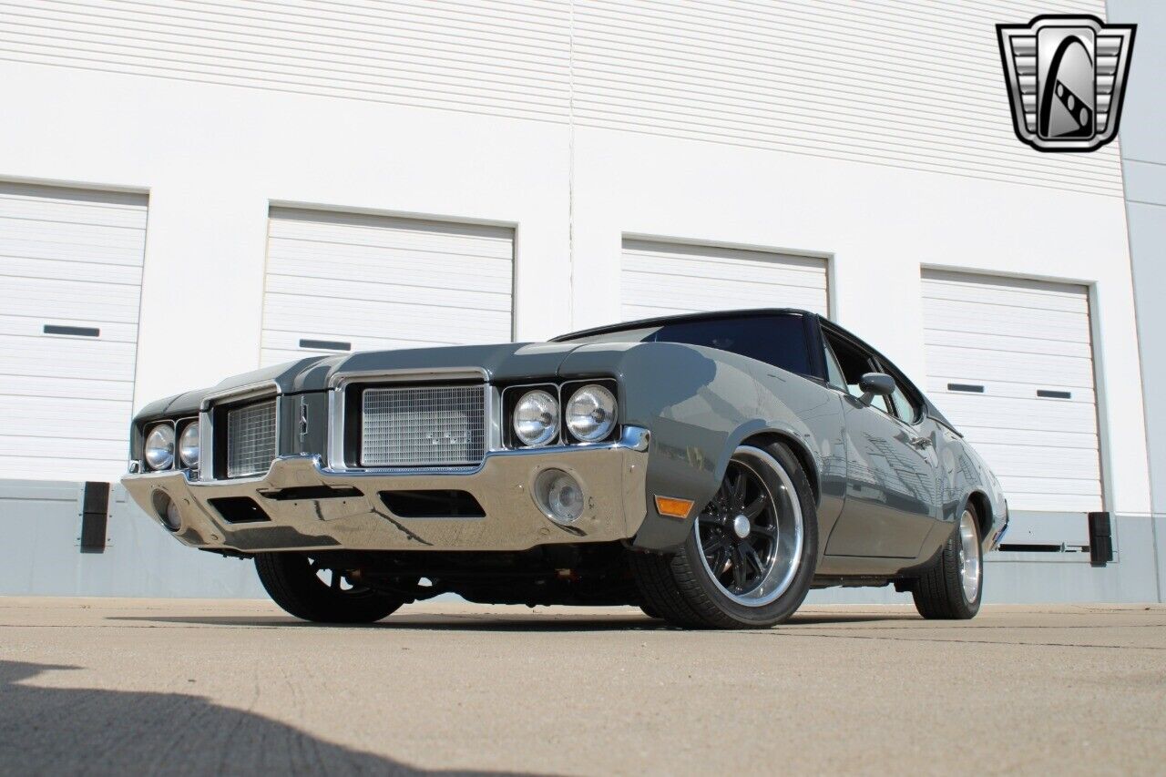 Oldsmobile-Cutlass-Coupe-1972-Gray-Black-488-3