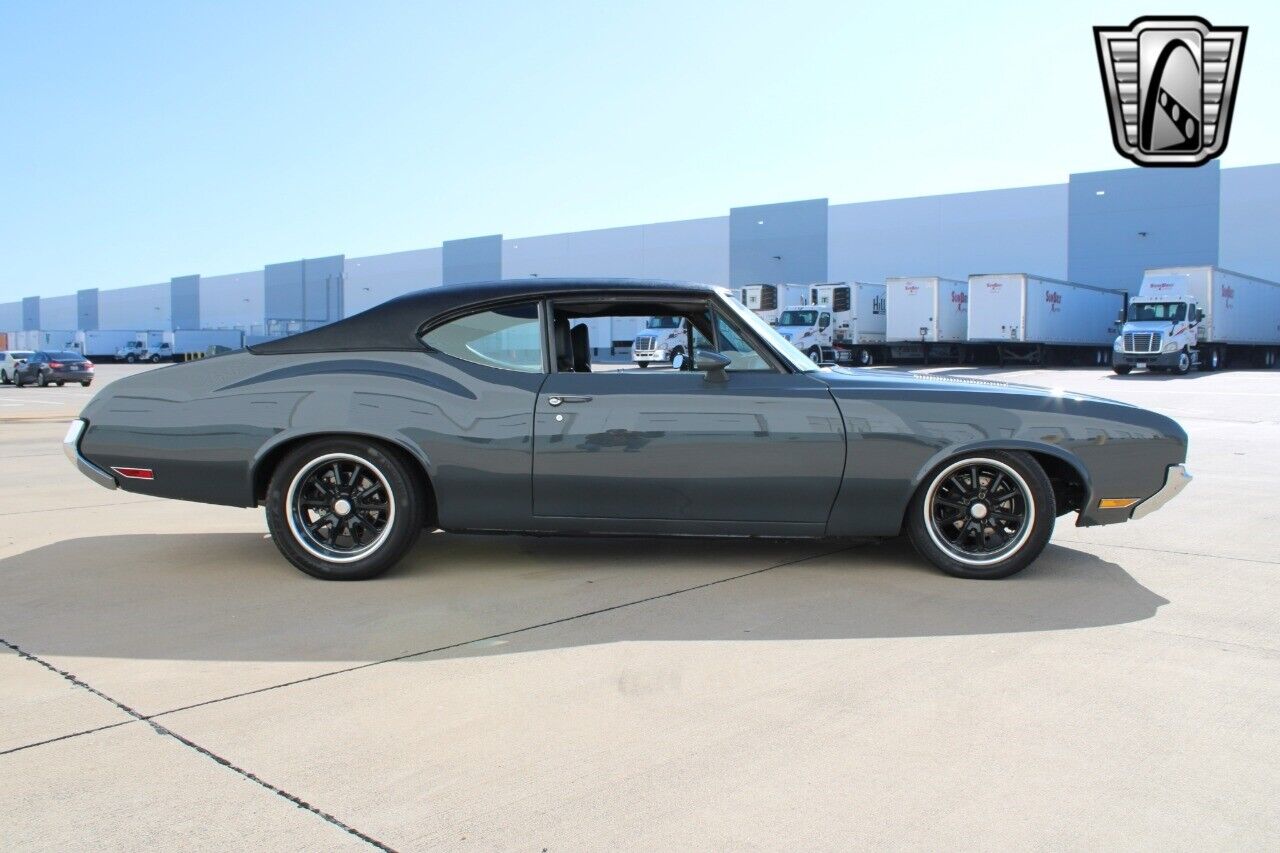 Oldsmobile-Cutlass-Coupe-1972-Gray-Black-488-7