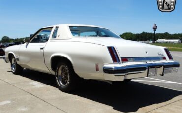 Oldsmobile-Cutlass-Coupe-1975-White-White-132621-5