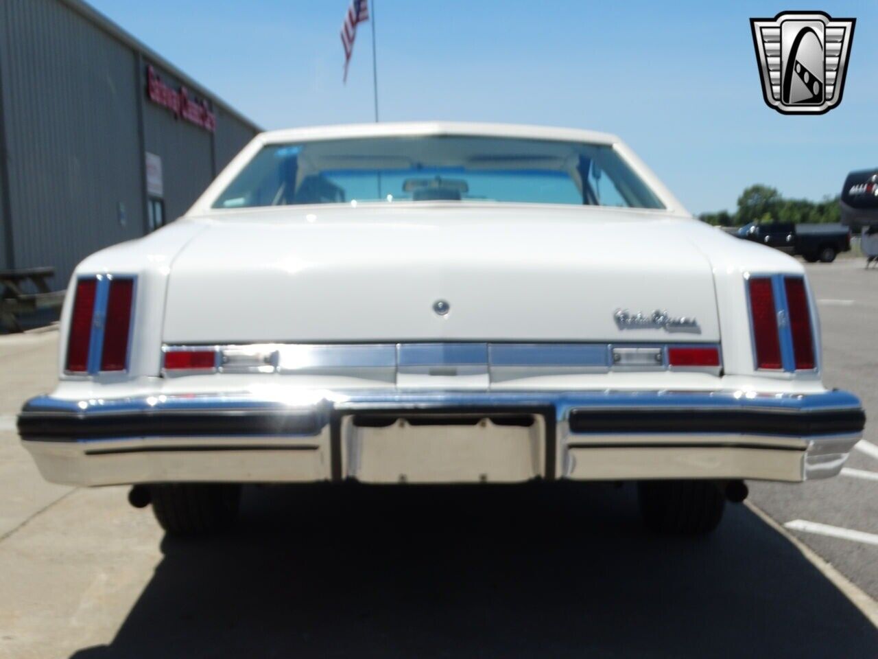 Oldsmobile-Cutlass-Coupe-1975-White-White-132621-6