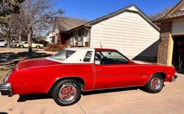 Oldsmobile-Cutlass-Coupe-1976-Red-White-4426-4