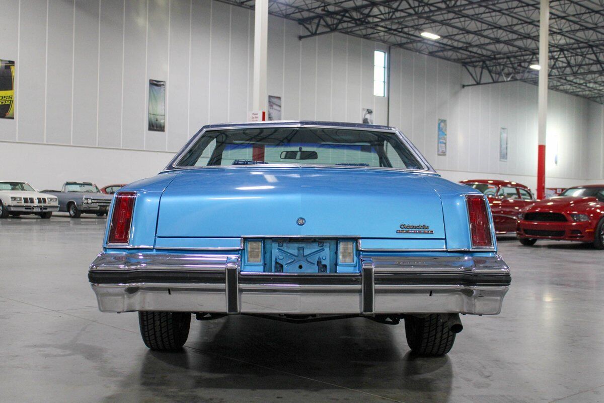 Oldsmobile-Cutlass-Coupe-1977-Blue-Blue-21404-3