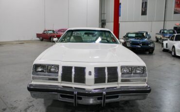 Oldsmobile-Cutlass-Coupe-1977-Blue-White-166379-11