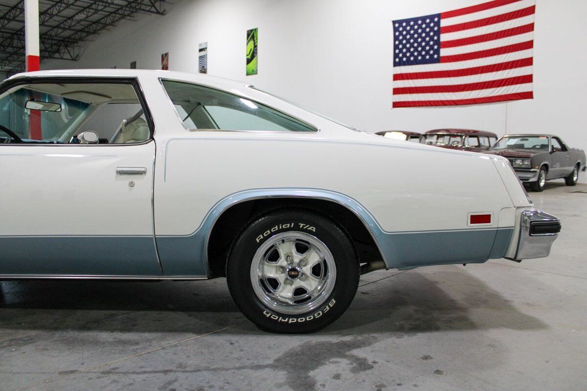 Oldsmobile-Cutlass-Coupe-1977-Blue-White-166379-3