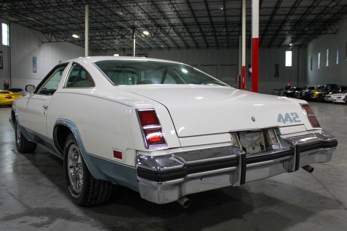 Oldsmobile-Cutlass-Coupe-1977-Blue-White-166379-4