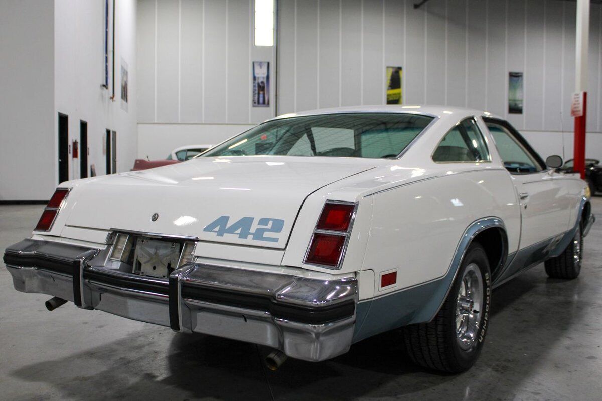 Oldsmobile-Cutlass-Coupe-1977-Blue-White-166379-6