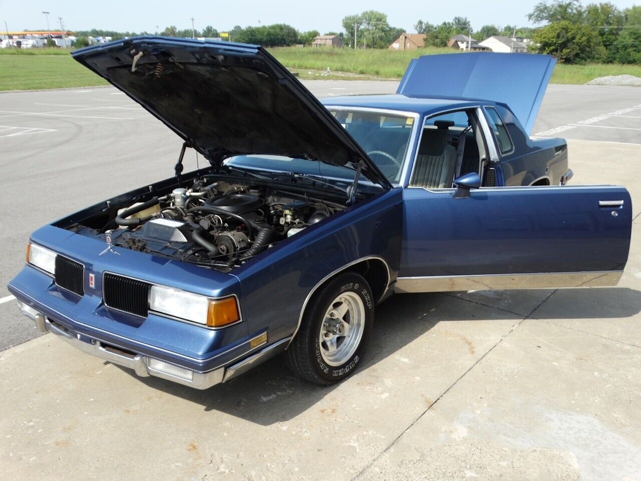 Oldsmobile-Cutlass-Coupe-1987-Blue-Blue-130706-11