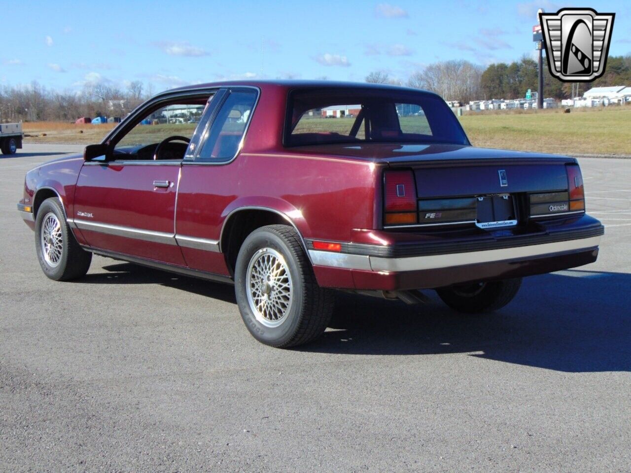 Oldsmobile-Cutlass-Coupe-1988-Burgundy-Burgundy-101175-5