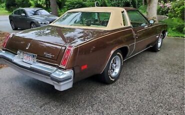 Oldsmobile Cutlass Supreme Coupe 1977