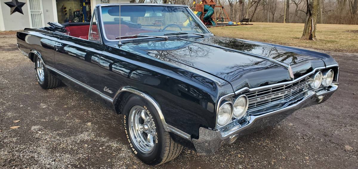 Oldsmobile-Cutlass-convertible-1965-black-160932-15