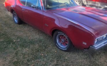 Oldsmobile-Cutlass-coupe-1968-red-110240-1