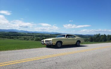 Oldsmobile-Cutlass-s-1972-yellow-152887-3