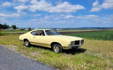 Oldsmobile-Cutlass-s-1972-yellow-152887