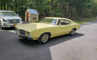 Oldsmobile-Cutlass-s-1972-yellow-152887-4