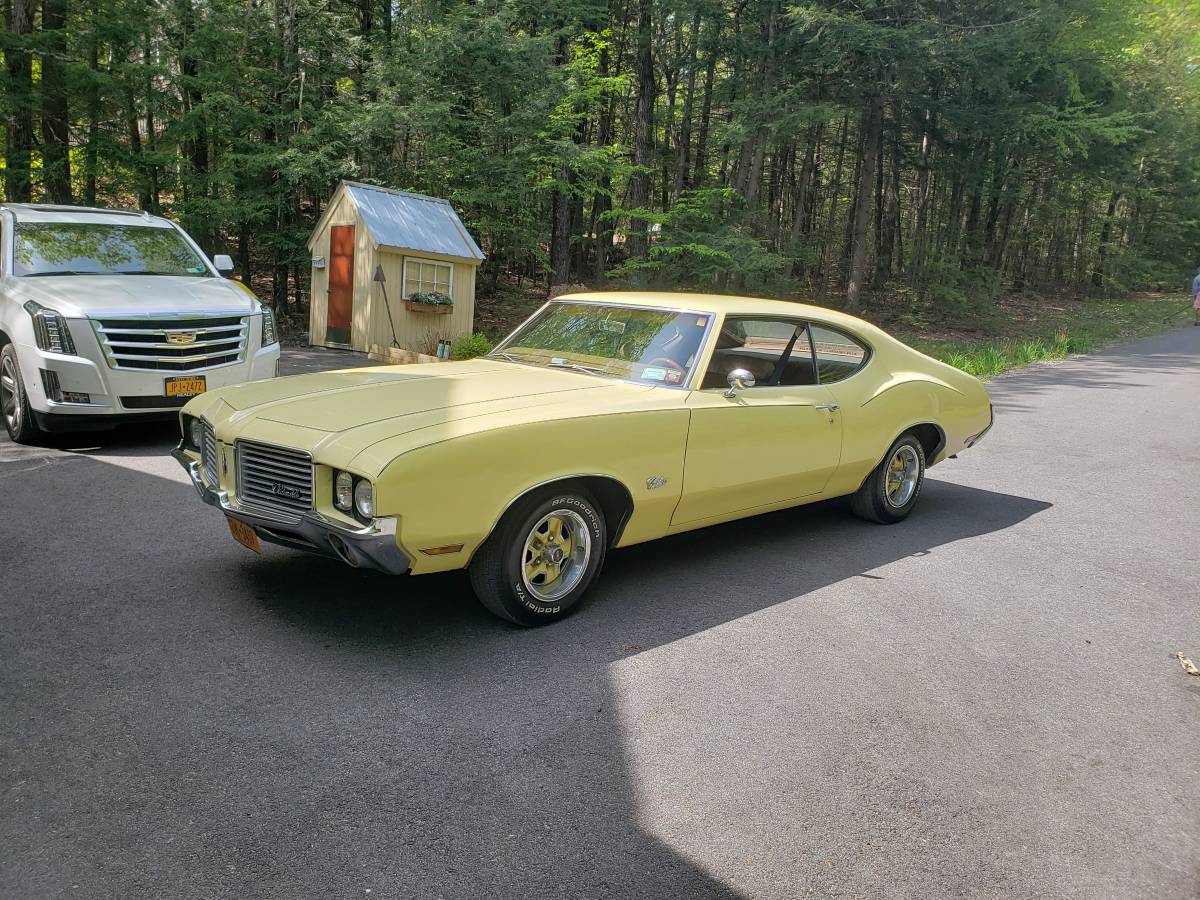 Oldsmobile-Cutlass-s-1972-yellow-152887-4