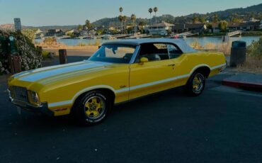 Oldsmobile-Cutlass-supreme-1972-yellow-59546-1