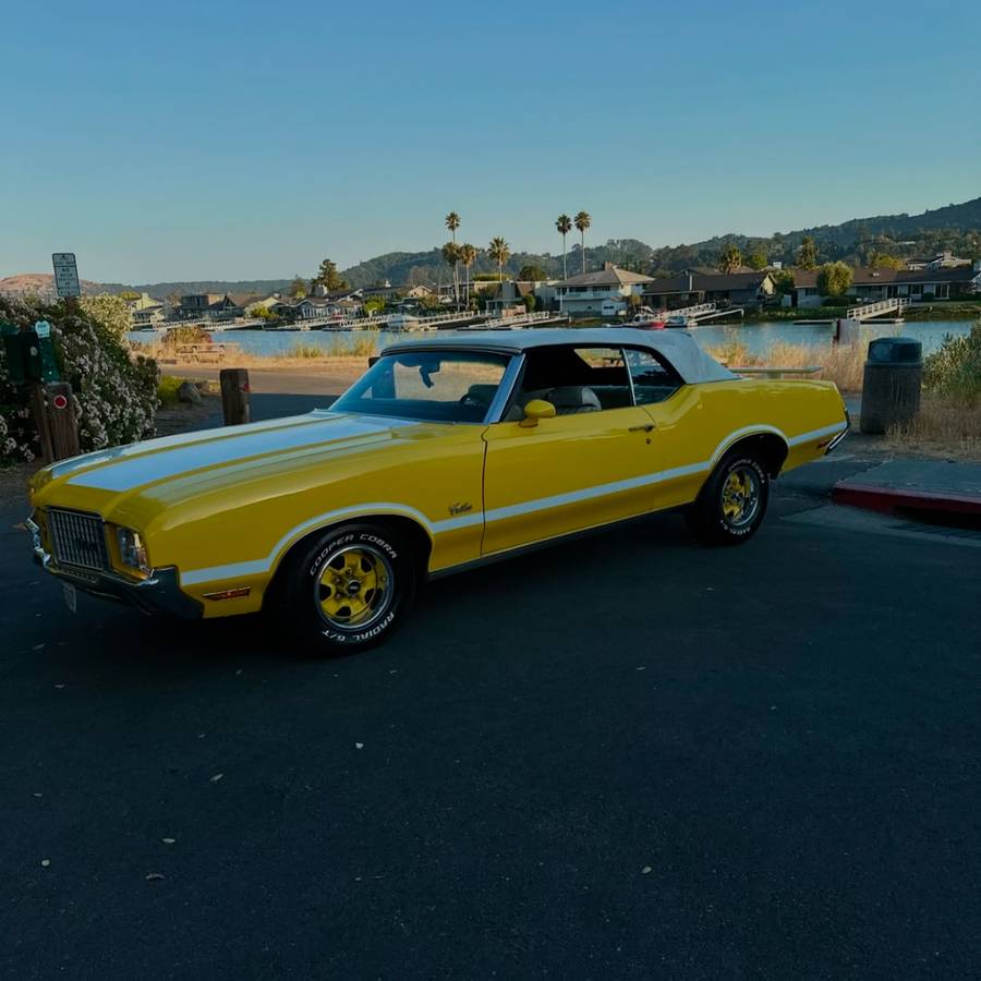 Oldsmobile-Cutlass-supreme-1972-yellow-59546-1