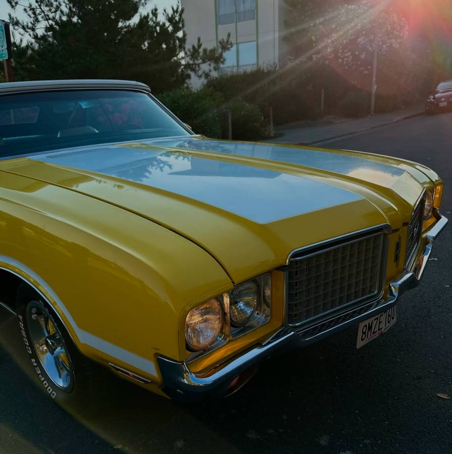 Oldsmobile-Cutlass-supreme-1972-yellow-59546-4