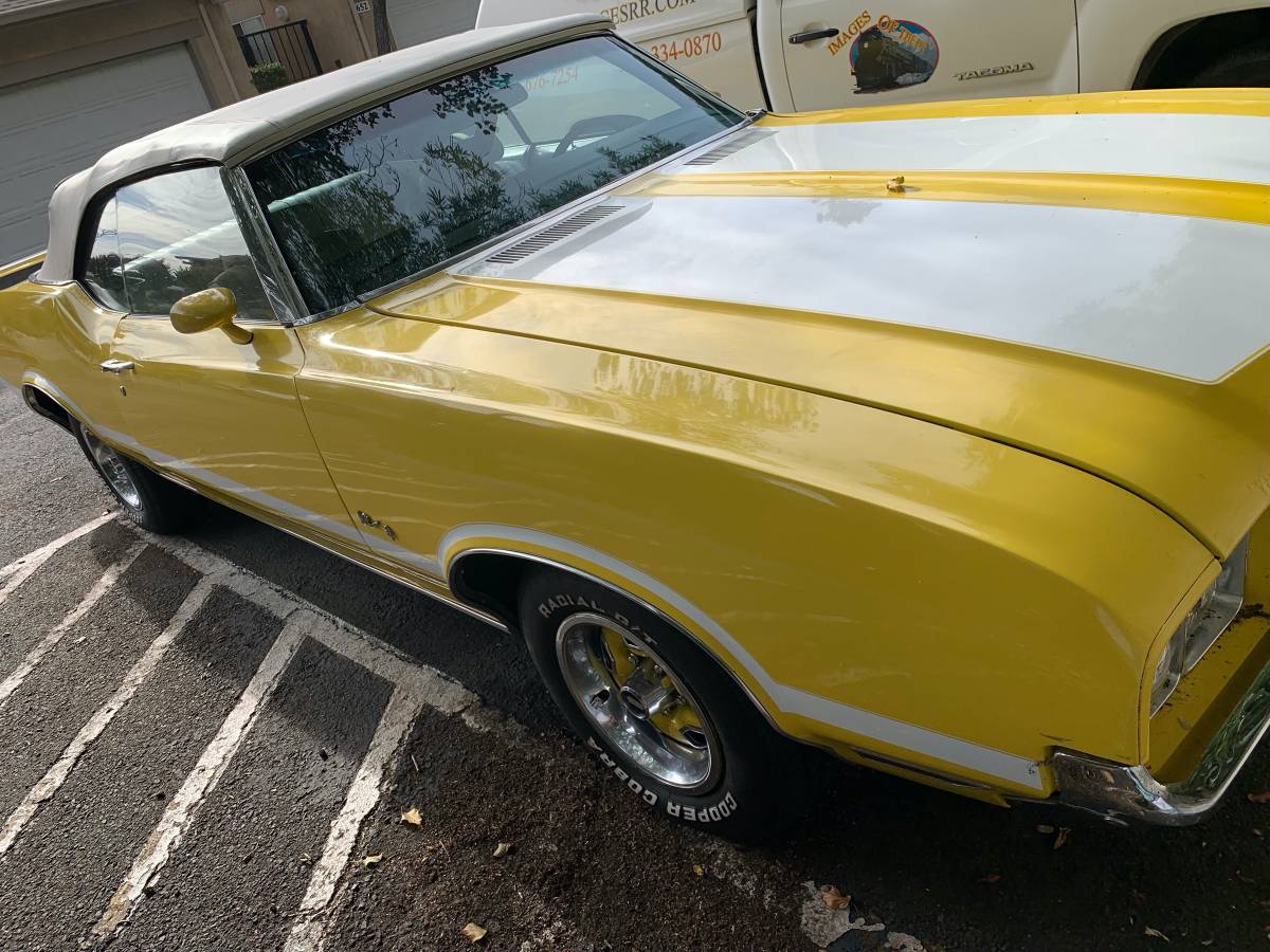 Oldsmobile-Cutlass-supreme-1972-yellow-59546-7