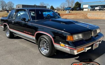 Oldsmobile-Cutlass-supreme-classic-1988-black-102632