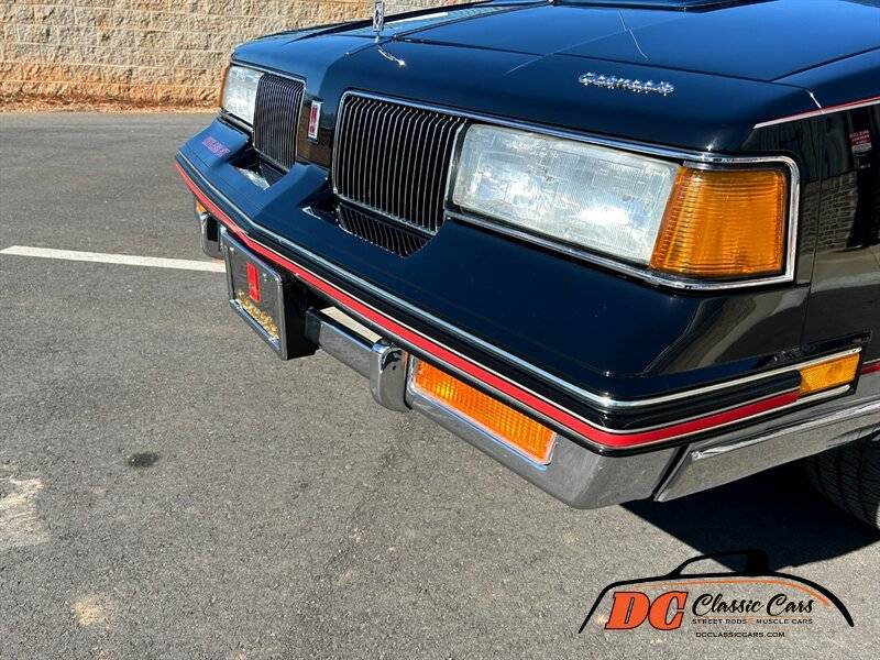 Oldsmobile-Cutlass-supreme-classic-1988-black-102632-4