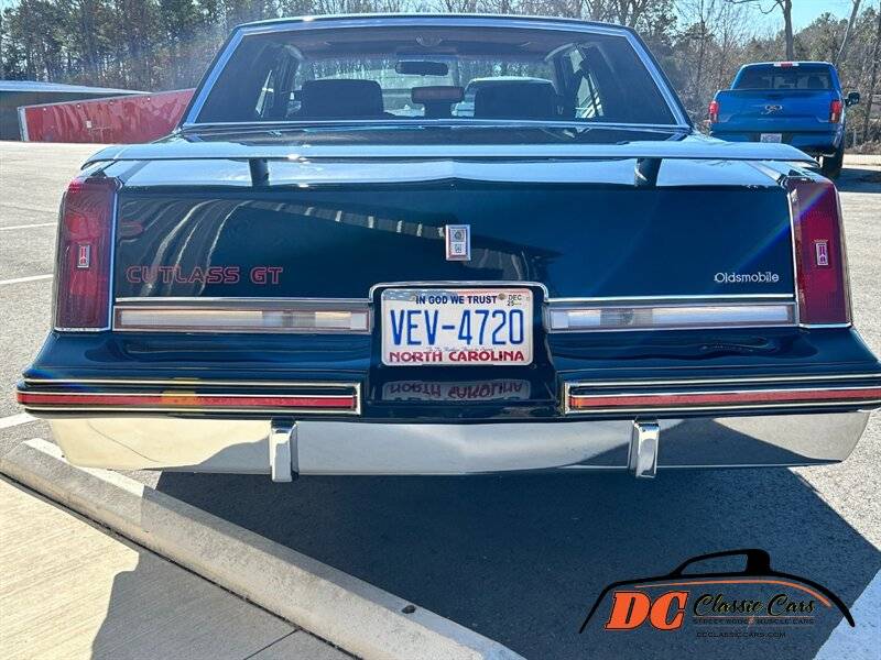 Oldsmobile-Cutlass-supreme-classic-1988-black-102632-9