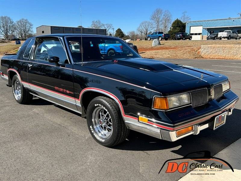 Oldsmobile-Cutlass-supreme-classic-1988-black-102632