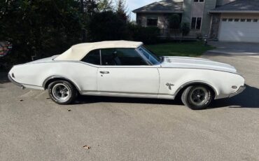 Oldsmobile-Cutlass-supreme-convertible-1969-white-1609