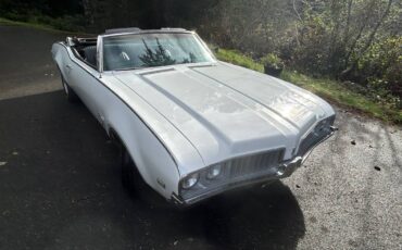 Oldsmobile-Cutlass-supreme-convertible-1969-white-1609-5