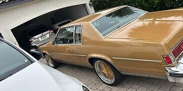 Oldsmobile-Delta-88-1977-Brown-27520-4