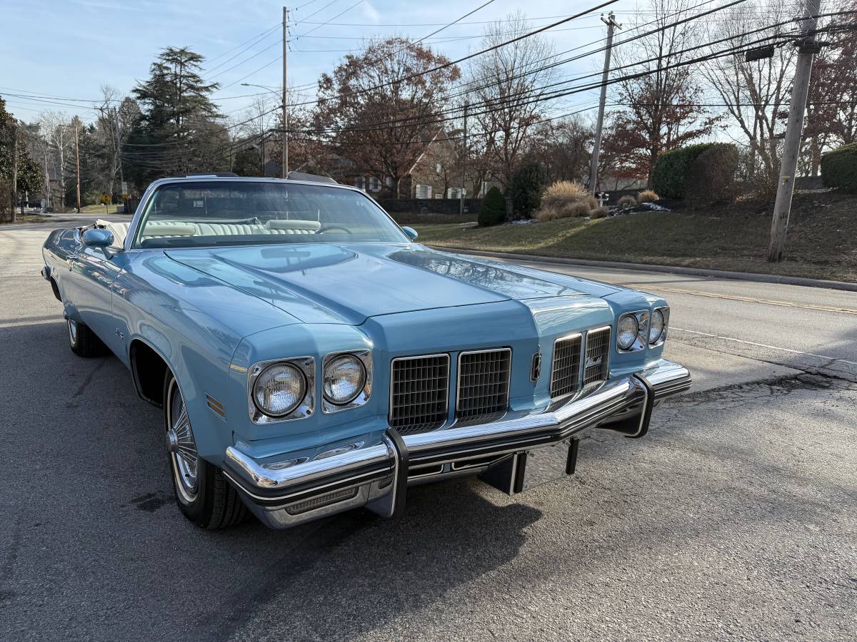 Oldsmobile-Delta-88-royale-1975-blue-83686-1