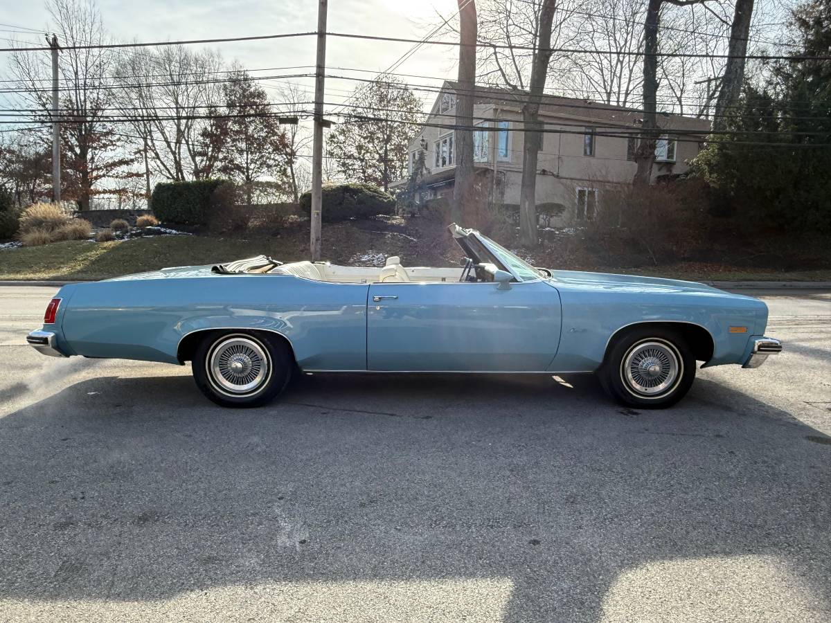 Oldsmobile-Delta-88-royale-1975-blue-83686-3