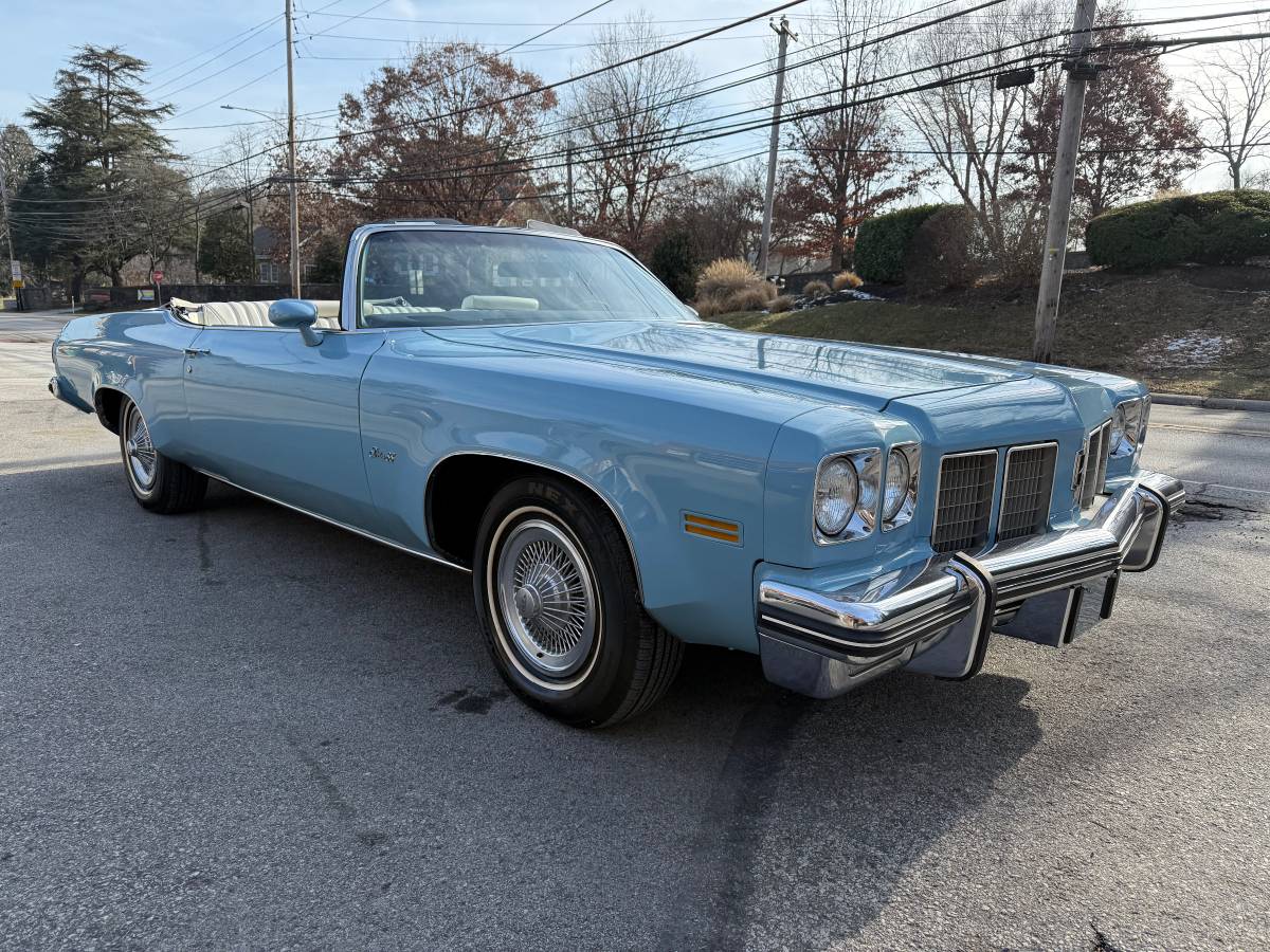 Oldsmobile-Delta-88-royale-1975-blue-83686