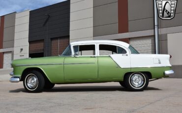 Oldsmobile-Eighty-Eight-1954-Green-Green-83547-3