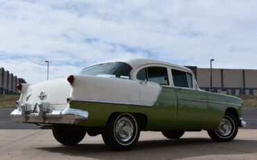 Oldsmobile-Eighty-Eight-1954-Green-Green-83547-6