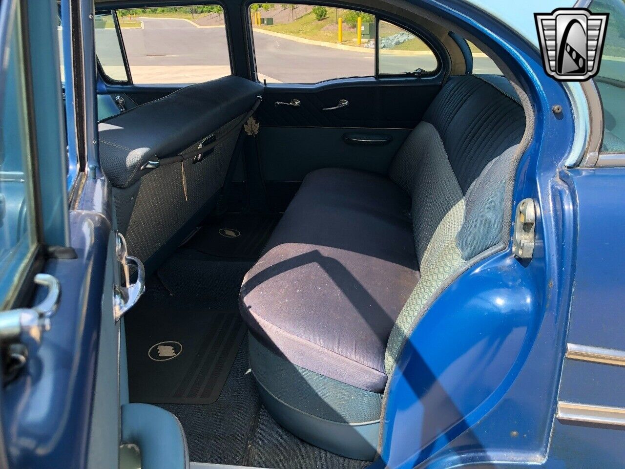 Oldsmobile-Eighty-Eight-1955-Blue-Blue-107486-4