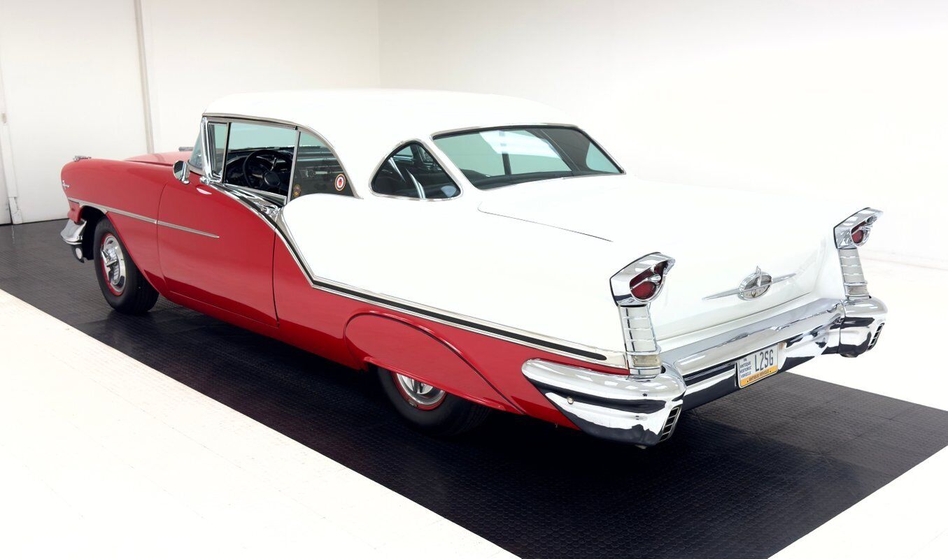 Oldsmobile-Eighty-Eight-1957-Red-Black-158694-2