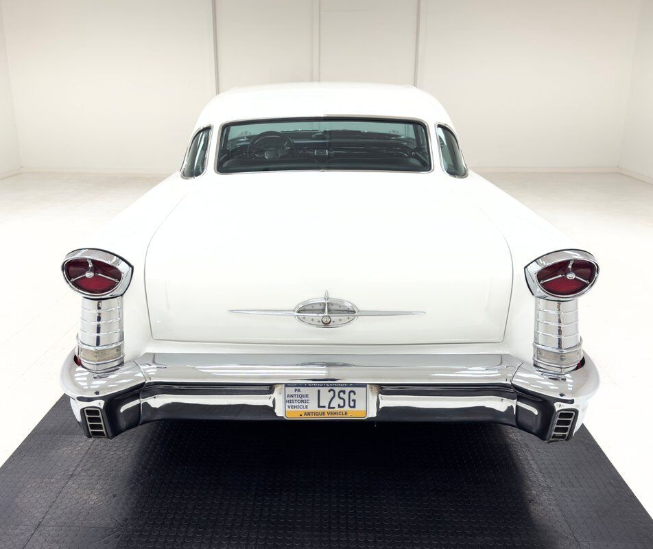 Oldsmobile-Eighty-Eight-1957-Red-Black-158694-3